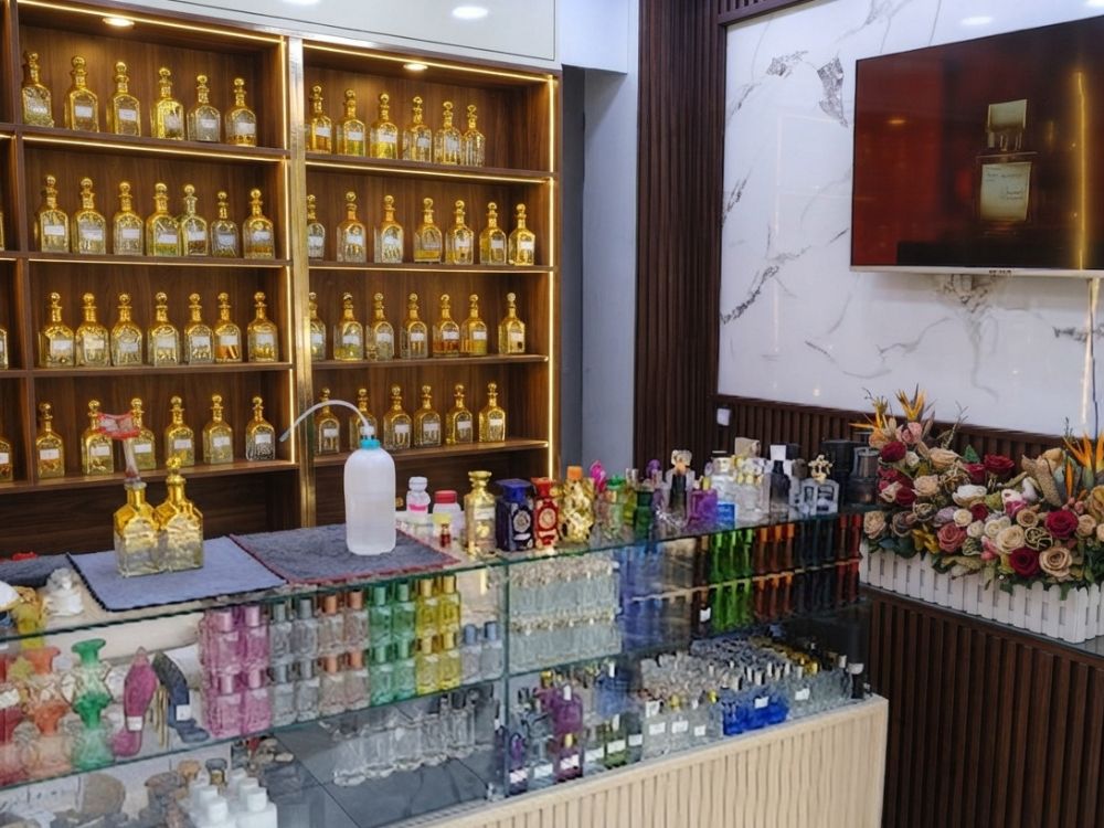 Intérieur boutique Prestige Parfumerie Les Rosiers, Blida